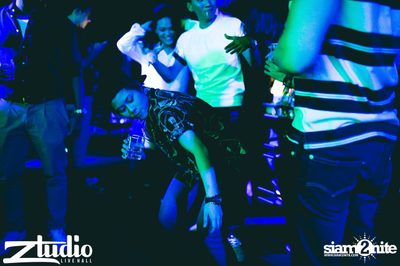 Grey Goose นำเสนอ TGIF : Cosmic Gate ที่ สตูดิโอ ไลฟ์ ฮอลล์ — photo 8
