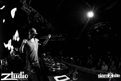 Grey Goose นำเสนอ TGIF : Cosmic Gate ที่ สตูดิโอ ไลฟ์ ฮอลล์ — photo 25