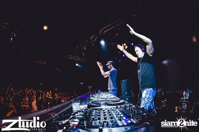 Grey Goose นำเสนอ TGIF : Cosmic Gate ที่ สตูดิโอ ไลฟ์ ฮอลล์ — photo 29