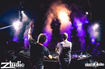 Grey Goose นำเสนอ TGIF : Cosmic Gate ที่ สตูดิโอ ไลฟ์ ฮอลล์ — photo 34
