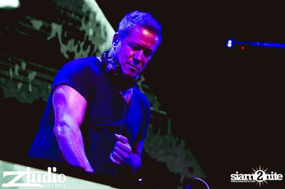 Grey Goose นำเสนอ TGIF : Cosmic Gate ที่ สตูดิโอ ไลฟ์ ฮอลล์ — photo 37