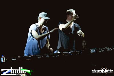 Grey Goose นำเสนอ TGIF : Cosmic Gate ที่ สตูดิโอ ไลฟ์ ฮอลล์ — photo 43