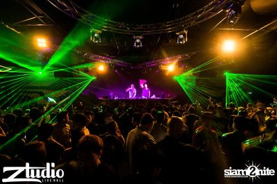 Grey Goose นำเสนอ TGIF : Cosmic Gate ที่ สตูดิโอ ไลฟ์ ฮอลล์ — photo 49