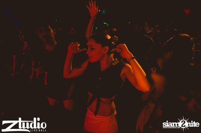 Grey Goose นำเสนอ TGIF : Cosmic Gate ที่ สตูดิโอ ไลฟ์ ฮอลล์ — photo 56