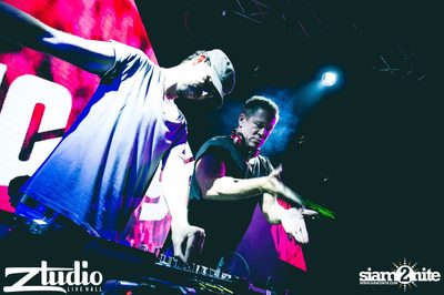 Grey Goose นำเสนอ TGIF : Cosmic Gate ที่ สตูดิโอ ไลฟ์ ฮอลล์ — photo 57