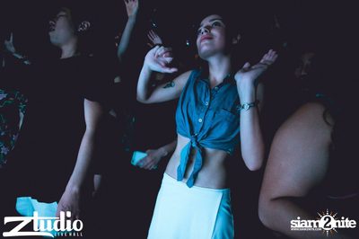 Grey Goose นำเสนอ TGIF : Cosmic Gate ที่ สตูดิโอ ไลฟ์ ฮอลล์ — photo 60