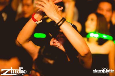 Grey Goose นำเสนอ TGIF : Cosmic Gate ที่ สตูดิโอ ไลฟ์ ฮอลล์ — photo 67