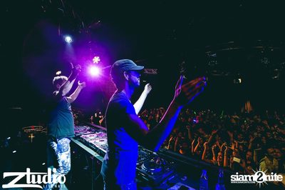Grey Goose นำเสนอ TGIF : Cosmic Gate ที่ สตูดิโอ ไลฟ์ ฮอลล์ — photo 70