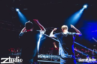 Grey Goose นำเสนอ TGIF : Cosmic Gate ที่ สตูดิโอ ไลฟ์ ฮอลล์ — photo 72