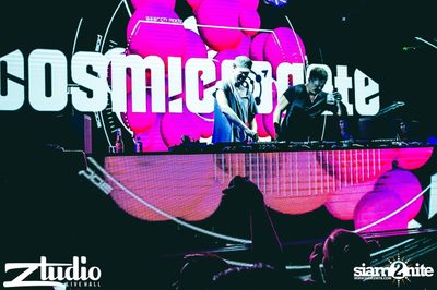 Grey Goose นำเสนอ TGIF : Cosmic Gate ที่ สตูดิโอ ไลฟ์ ฮอลล์ — photo 77