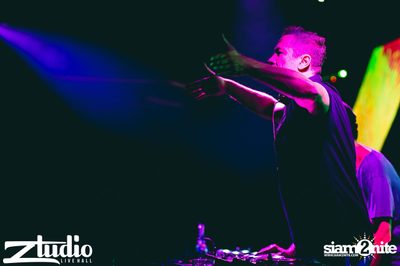 Grey Goose นำเสนอ TGIF : Cosmic Gate ที่ สตูดิโอ ไลฟ์ ฮอลล์ — photo 83