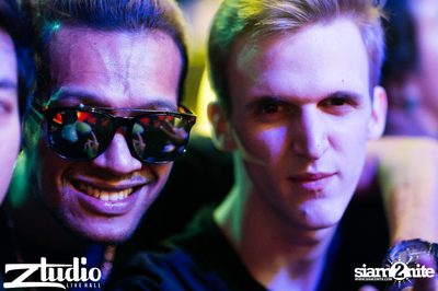 Grey Goose นำเสนอ TGIF : Cosmic Gate ที่ สตูดิโอ ไลฟ์ ฮอลล์ — photo 126