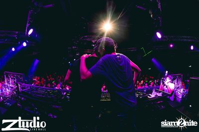 Grey Goose นำเสนอ TGIF : Cosmic Gate ที่ สตูดิโอ ไลฟ์ ฮอลล์ — photo 138