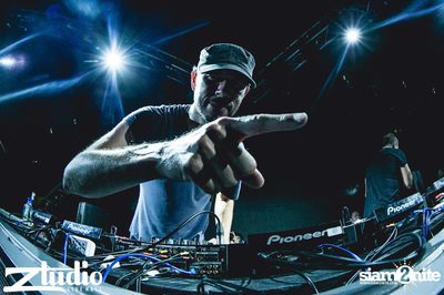 Grey Goose นำเสนอ TGIF : Cosmic Gate ที่ สตูดิโอ ไลฟ์ ฮอลล์ — photo 143