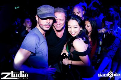 Grey Goose นำเสนอ TGIF : Cosmic Gate ที่ สตูดิโอ ไลฟ์ ฮอลล์ — photo 146
