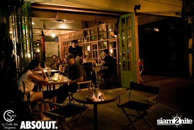 The Halloween Party at Le Café des Stagiaires - Bangkok — photo 1