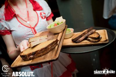 The Halloween Party at Le Café des Stagiaires - Bangkok — photo 113