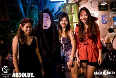 The Halloween Party at Le Café des Stagiaires - Bangkok — photo 117