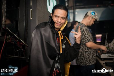 Safe House Hospital ที่ร้าน เซฟเฮ้าส์ ทองหล่อ — photo 32