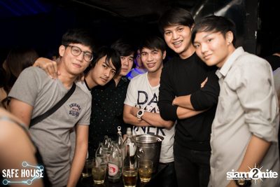 Safe House Hospital ที่ร้าน เซฟเฮ้าส์ ทองหล่อ — photo 74