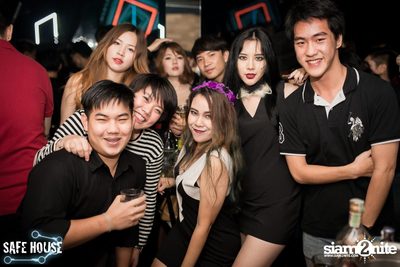 Safe House Hospital ที่ร้าน เซฟเฮ้าส์ ทองหล่อ — photo 79