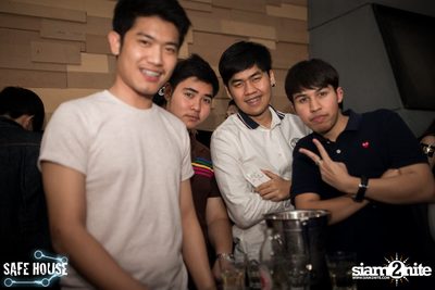 Safe House Hospital ที่ร้าน เซฟเฮ้าส์ ทองหล่อ — photo 87