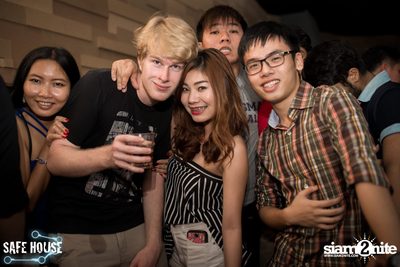 Safe House Hospital ที่ร้าน เซฟเฮ้าส์ ทองหล่อ — photo 91