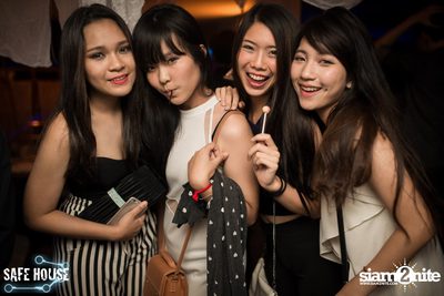 Safe House Hospital ที่ร้าน เซฟเฮ้าส์ ทองหล่อ — photo 164