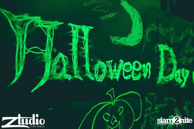 สตูดิโอ ร่วมกับ Thai Cute Girl นำเสนอ Halloween Party กับ DJ Juicy M — photo 15