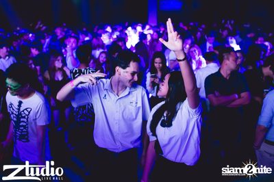 สตูดิโอ ร่วมกับ Thai Cute Girl นำเสนอ Halloween Party กับ DJ Juicy M — photo 20