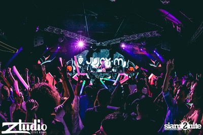 สตูดิโอ ร่วมกับ Thai Cute Girl นำเสนอ Halloween Party กับ DJ Juicy M — photo 70