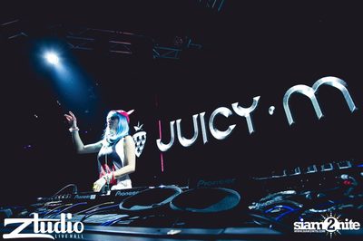 สตูดิโอ ร่วมกับ Thai Cute Girl นำเสนอ Halloween Party กับ DJ Juicy M — photo 78