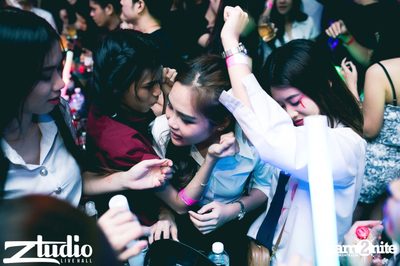 สตูดิโอ ร่วมกับ Thai Cute Girl นำเสนอ Halloween Party กับ DJ Juicy M — photo 152