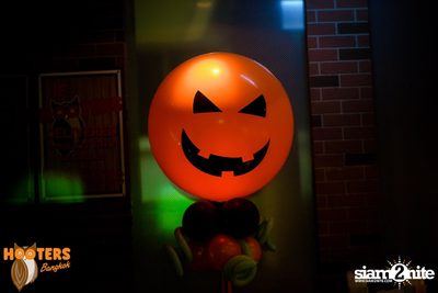 Day Of The Dead Thriller at Hooters Bangkok — photo 15