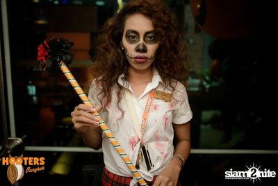 Day Of The Dead Thriller at Hooters Bangkok — photo 22