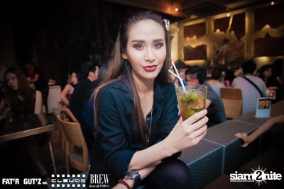 Seenspace Halloween ที่ คลาดส์, แฟตร์ กัตส์ และบริว — photo 11