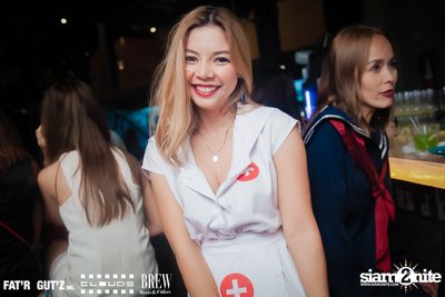 Seenspace Halloween ที่ คลาดส์, แฟตร์ กัตส์ และบริว — photo 19