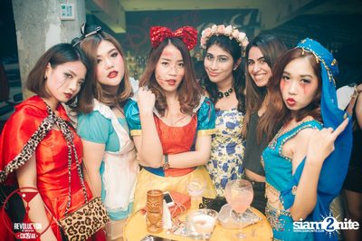 Dizneey Trash Halloween Party at Revolucion Cocktail Bangkok — photo 41
