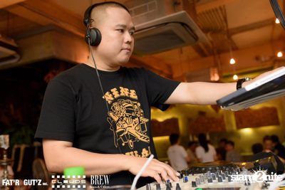 Seenspace Invasion ที่ร้าน Clouds, Fat'R Gut'z และ BREW Beers & Ciders — photo 3