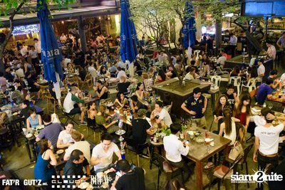 Seenspace Invasion ที่ร้าน Clouds, Fat'R Gut'z และ BREW Beers & Ciders — photo 63