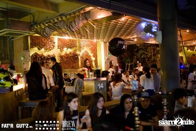 Seenspace Invasion ที่ร้าน Clouds, Fat'R Gut'z และ BREW Beers & Ciders — photo 68