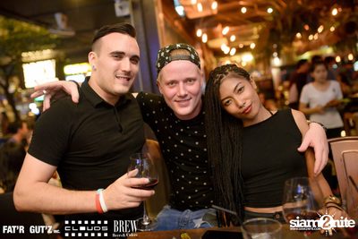 Seenspace Invasion ที่ร้าน Clouds, Fat'R Gut'z และ BREW Beers & Ciders — photo 98