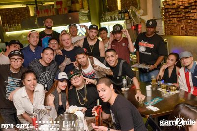 Seenspace Invasion ที่ร้าน Clouds, Fat'R Gut'z และ BREW Beers & Ciders — photo 102