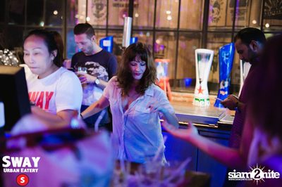 2nd Year anniversary Bash ที่ร้าน สเวย์, ทองหล่อซอย 10 — photo 146