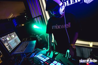 Red Bull Canvas Cooler Thailand 2015 at Iconic Studio — photo 45