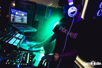 Red Bull Canvas Cooler Thailand 2015 at Iconic Studio — photo 46