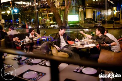 Cocktail Concert at BottomsUp, Thonglor — photo 34