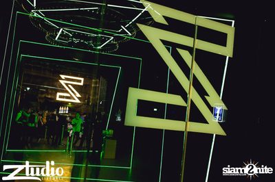 Grey Goose นำเสนอ TGIF : Sidney Samson ที่ สตูดิโอ ไลฟ์ ฮอลล์ — photo 4