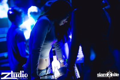 Grey Goose นำเสนอ TGIF : Sidney Samson ที่ สตูดิโอ ไลฟ์ ฮอลล์ — photo 31