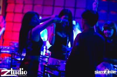 Grey Goose นำเสนอ TGIF : Sidney Samson ที่ สตูดิโอ ไลฟ์ ฮอลล์ — photo 32